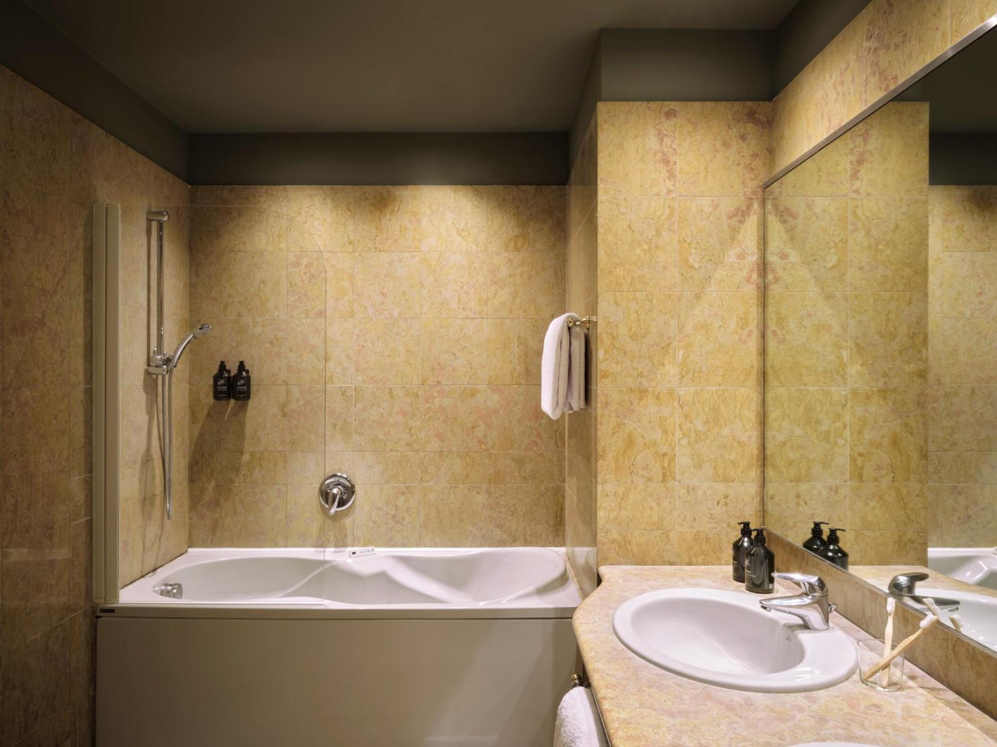 מילאנו Max Brown Hotel Missori, Part Of Sircle Collection מראה חיצוני תמונה